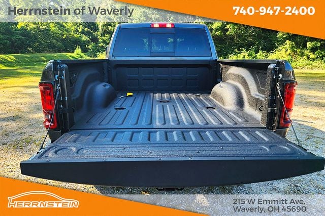 2026 RAM 2500 RAM 2500 BLACK EXPRESS CREW CAB 4X4 6'4' BOX