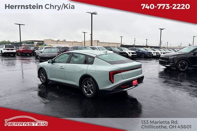 2025 Kia K4 LXS