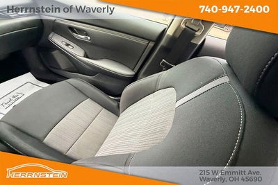 2024 Nissan Sentra SV Xtronic CVT