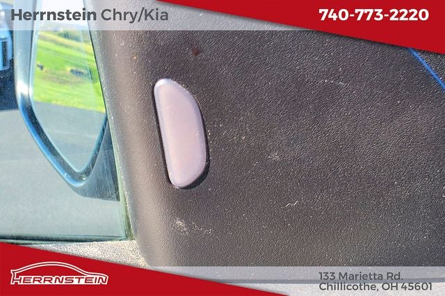 2024 Nissan Kicks SR Xtronic CVT
