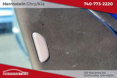 2024 Nissan Kicks SR Xtronic CVT
