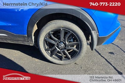 2024 Nissan Kicks SR Xtronic CVT