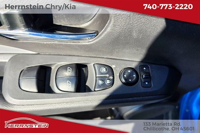 2024 Nissan Kicks SR Xtronic CVT