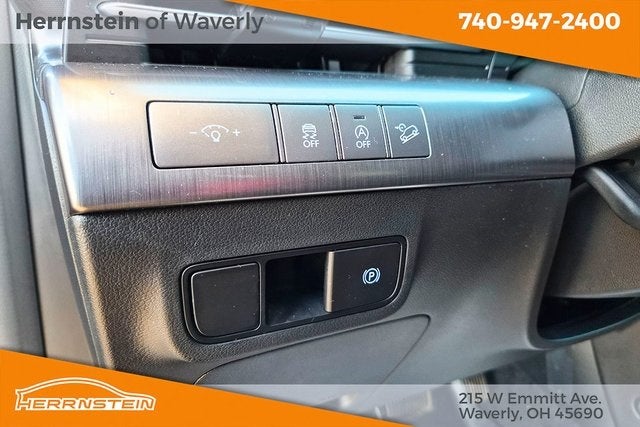 2025 Hyundai Kona SE