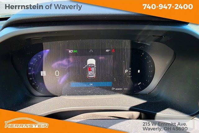 2024 Volvo XC40 B5 Plus Dark Theme