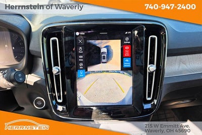 2024 Volvo XC40 B5 Plus Dark Theme