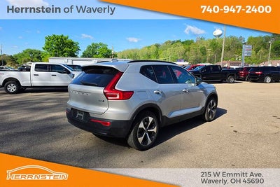 2024 Volvo XC40 B5 Plus Dark Theme