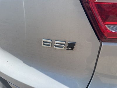 2024 Volvo XC40 B5 Plus Dark Theme